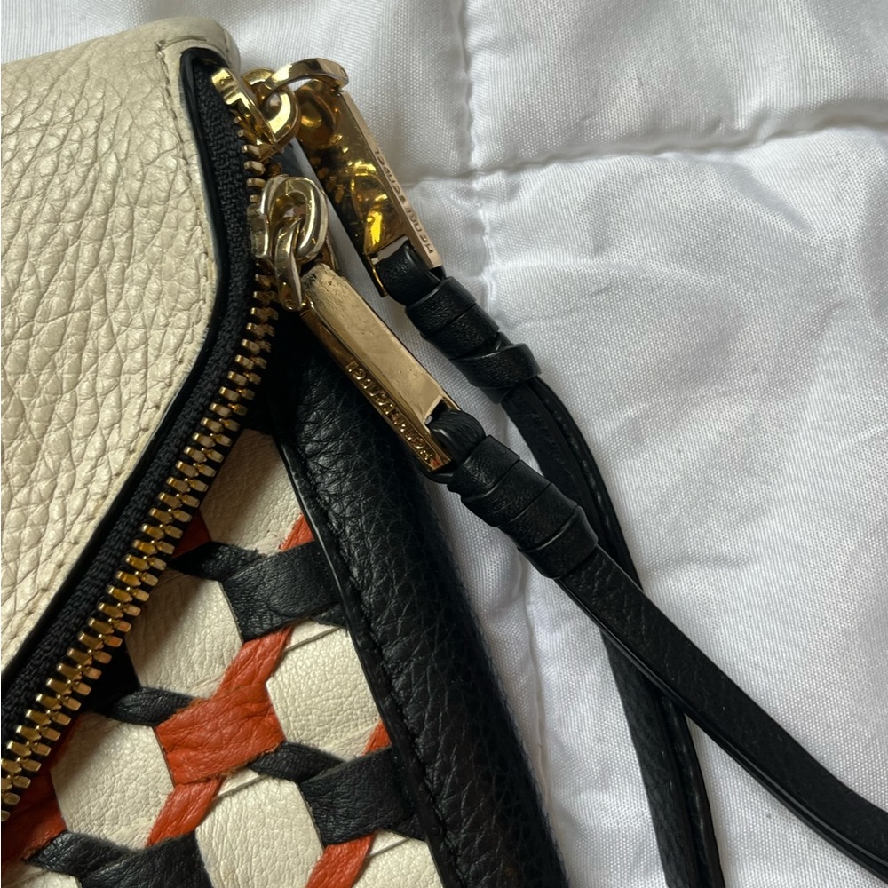 Henri Bendel Crosshatch Clutch, Henri Bendel Clutch, Black Orange and White Bag. - Picture 2 of 7